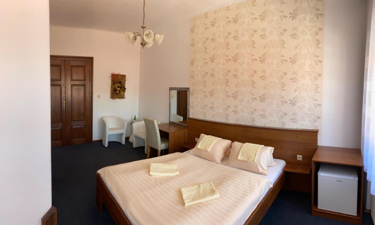 Pension Falko Cesky Krumlov Exterior photo