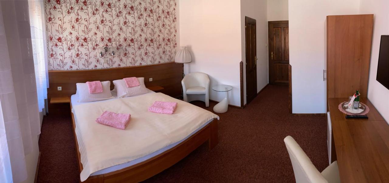 Pension Falko Cesky Krumlov Exterior photo